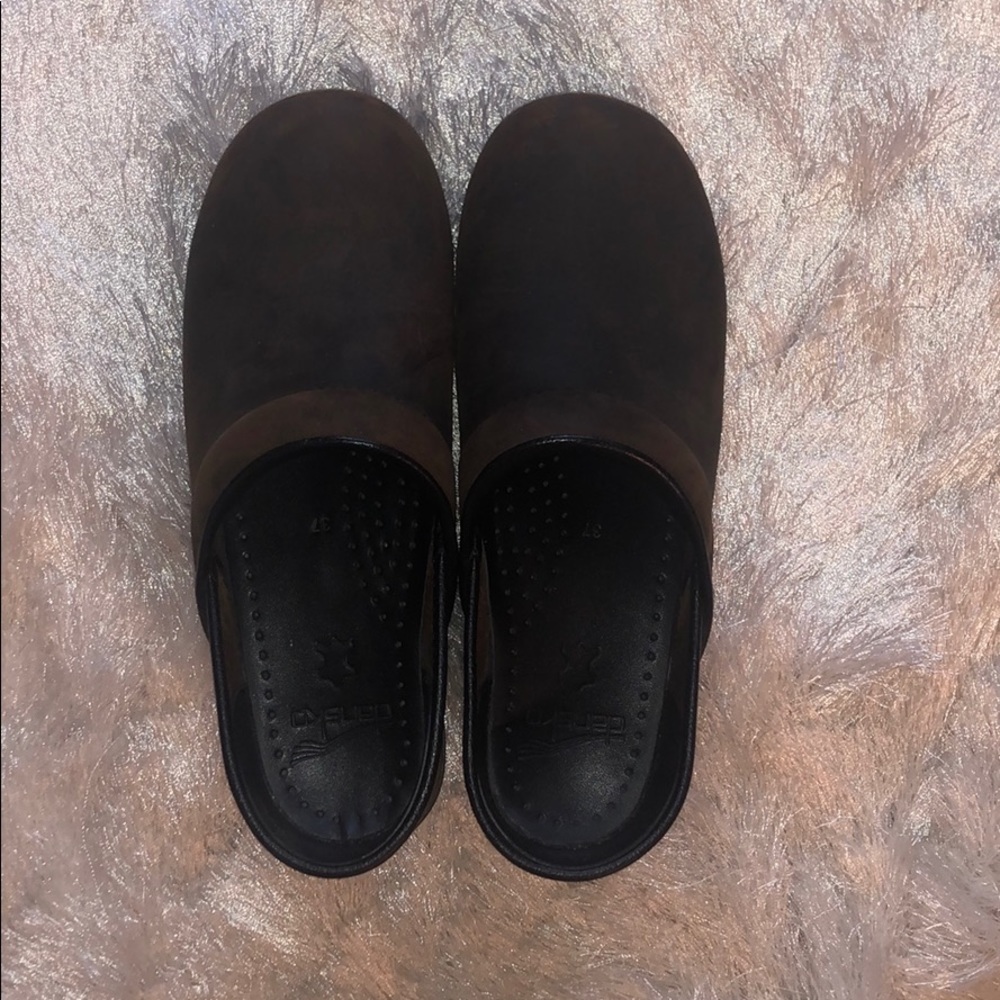 brown oiled leather dansko clogs